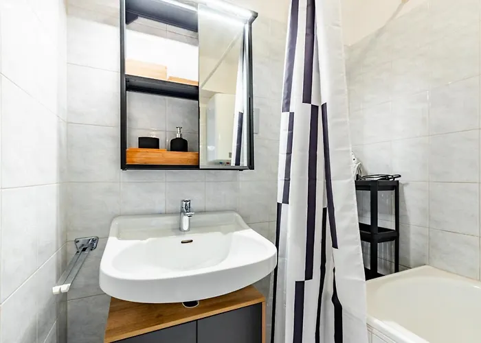 New With A View - Modern Viena